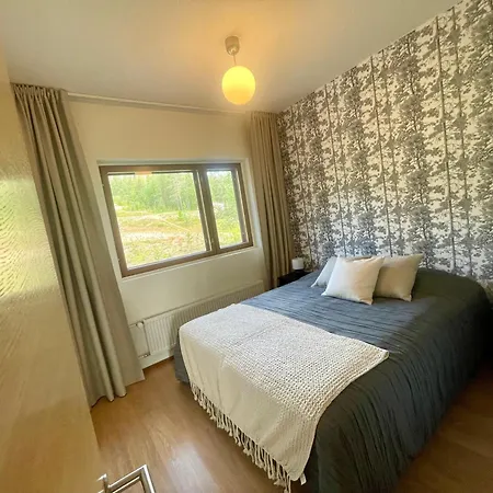 Yllaes Apartment *
